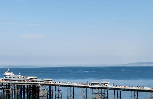 The North Wales Gathering - Hot Tub Sleeps Up 16 - Foto 25