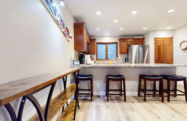 Mammoth Pines #02 - Year-round Activities! - Foto 7