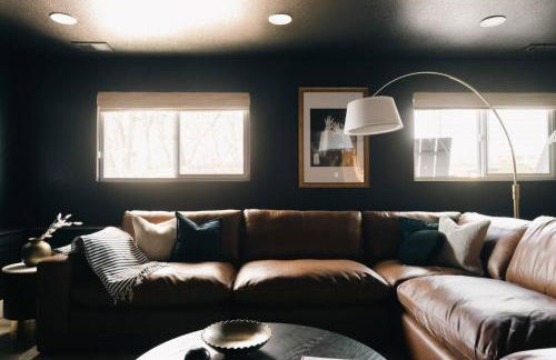 House of Noir Elan Stunning 6BR Designer Retreat - Photo 16