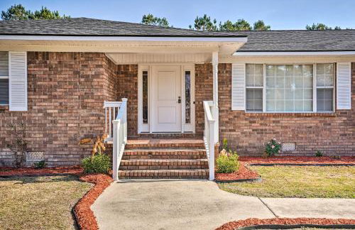 Moncks Corner Home with Yard Near Lake Moultrie - Foto 2
