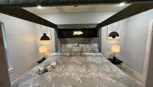 Spacious Modern Townhome w Indoor Court, King Beds & Huge TVs! - Foto 3