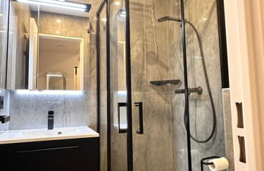 STUDIO HORIZON - SEA VIEW - POOL- Air Conditioner - Kitchen - Wifi -TV Train - Bus - - Foto 15