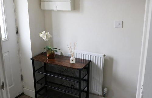 Large 3-Bed House VAT Invoices & Parking - Ideal for Contractors - Foto 19