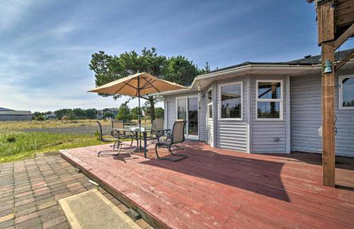 Pet-Friendly Ocean Park Home with Decks and View! - Foto 31