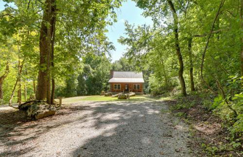 Romantic Mountain View Cabin Rental Near Downtown! - Foto 24