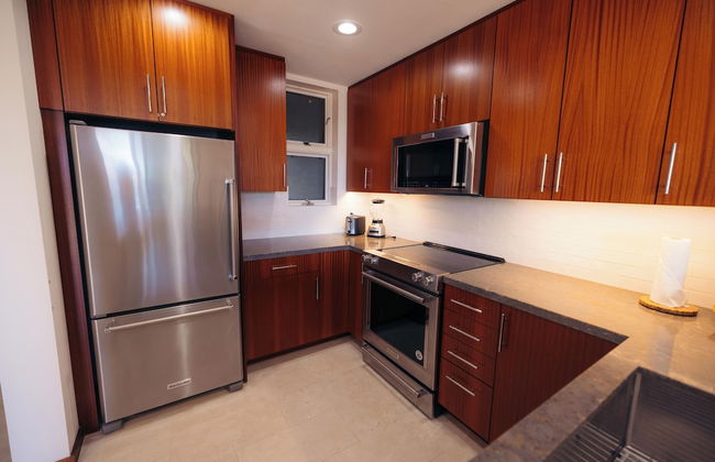 Whalers Cove Oceanfront Resort - Photo 11