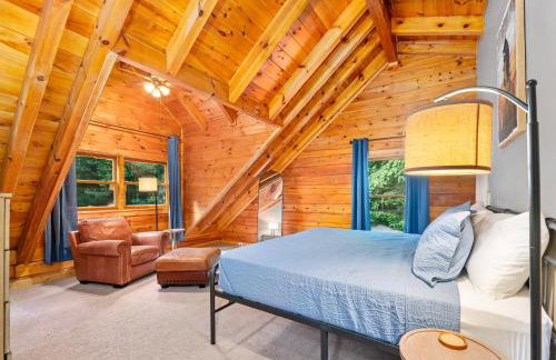 Cabin 3 Miles off I-40-hot tub-firepit-secluded better than a Hotel - Photo 42