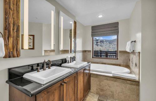 Sunrise Gondola Retreat Ski In Ski Out - Photo 19