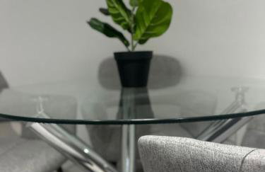 2 Bedroom Apartment - Near CoOp Live & Etihad Stadium - Foto 4