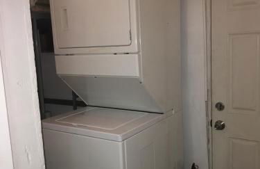 DTLA Oasis Private Bedroom with Exclusive Laundry - Steps to the Heartbeat of LA - Foto 3