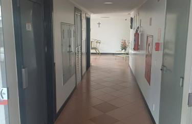 1 suíte cama king, 2 quartos com camas casal, 1 garagem, próx Basílica - Photo 34