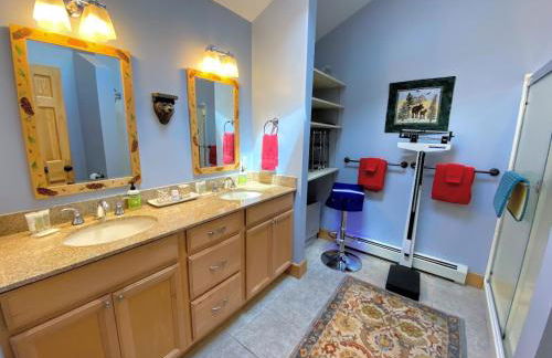E5 Beautiful Bretton Woods slopeside home amazing views of Mount Washington Hot Tub AC - Foto 48