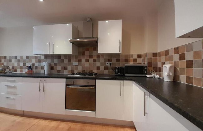 Charming 2-bed Apartment in Birmingham - Photo 5