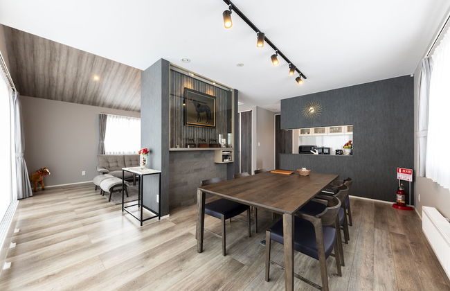 CONTRAIL【Ezo Fuji hoothills】 - Photo 1