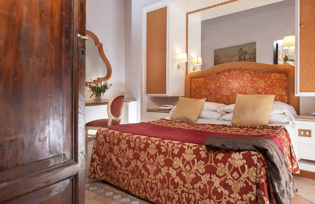 La Residenza del Sole al Pantheon - Photo 9