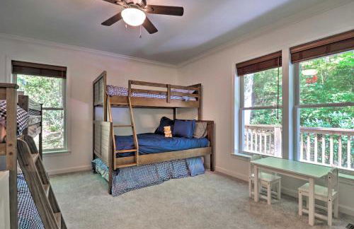 2 Mi to Sapphire Resort Home with Hot Tub and Games! - Foto 23