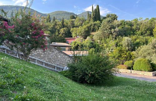 La Verbena a fianco del Vittoriale, vista piscina, 10 minuti a piedi dal lungo lago - Foto 30