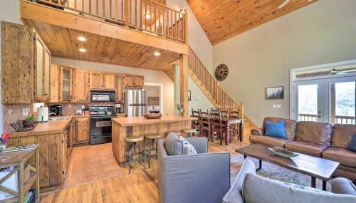 Woodsy Mountain-View Getaway with Hot Tub! - Foto 3