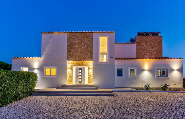 Goldeneye Luxury 6 Bedroom Villa With Infinity P - Foto 49