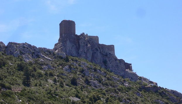 Castello di Quéribus, paese cataro. Trésor Languedoc Tours.