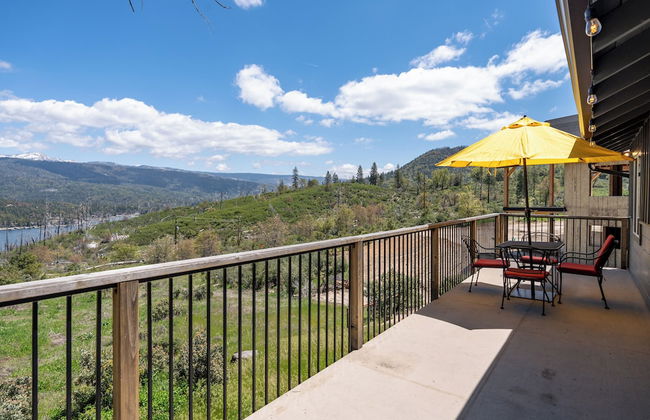 Modern 2bd Cabin With Stunning Views of Bass Lake - Foto 12