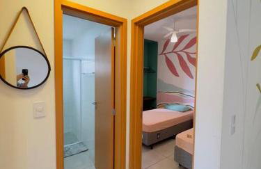 Apê 212 - Piscina, Churrasqueira, 2 Quartos a 600m da Orla Central - Foto 15