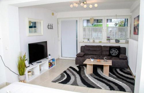 INDIVIDUAL APARTMENTS - Zentrale, ruhige Wohnung in Innenstadt - Küche, Parkplatz, Terrasse, SmartTV, Netflix - Foto 11