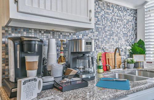 3 Unit Historic Charmer near Beach, Pier, Dining - Foto 25