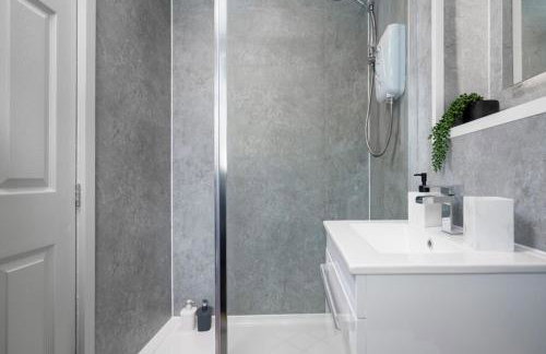 1BR Shawlands Walk To Queens Park with Parking - Photo 8