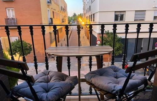 Apartamento con Balcón Castilla Triana - Foto 2