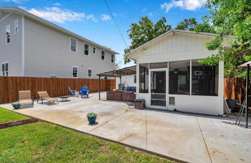 Close to downtown& beach- pool, porch, fenced yard - Foto 27