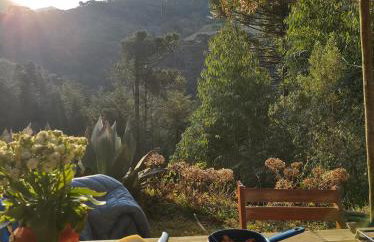Chalé LuNê Vista para a Montanha , Banheira Imersão Externa e Lareira - Foto 33