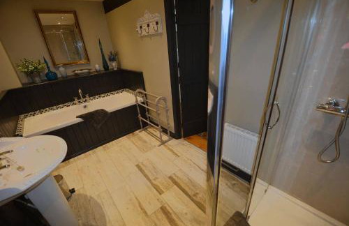 Haddon Grove Farm Cottages - Photo 71