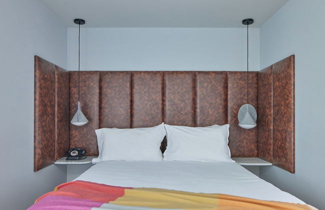 Eden Locke - Photo 23