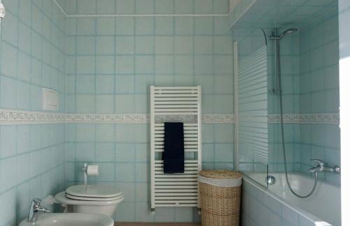 Villa Angelina Holiday Homes I Casa Glicine I A pochi chilometri da Sanremo e il suo Festival I Giardino I Parcheggio privato - Photo 7