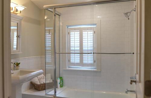 Beautiful Historic Downtown Pensacola Charmer - Hot Tub - Foto 25