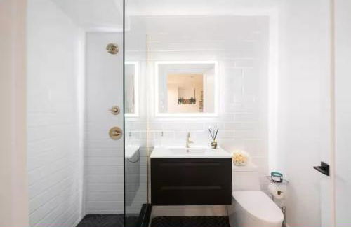 Luxury 2BR Duplex 5min to Central Park - Photo 15