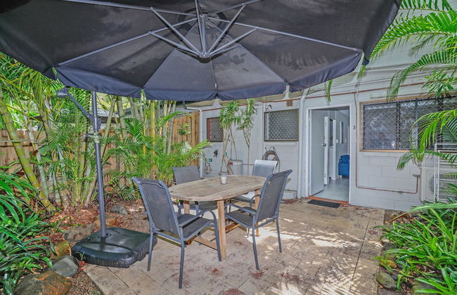 Tropical Unit with Private Fenced Garden Close to The Beach 3 - Foto 18