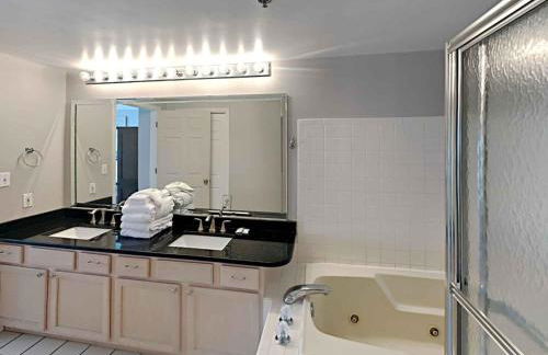 Jade East Towers #1240 - Foto 4