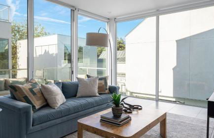 Sleeps 32 Private Compound w Putting Green Bouldin Collective by AvantStay - Foto 56