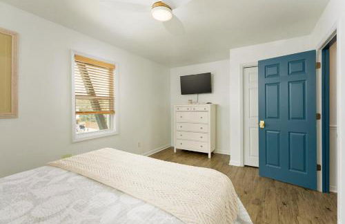 Ocean-View Pet-Friendly Beach Access Retreat - Photo 35