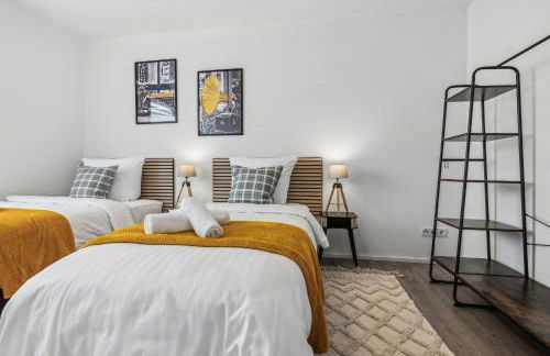 Gelbe Koffer - Großes 3 SZ Apartment Homburg - 1 km Uniklinik - bis 6 Pers - Balkon - Parkplatz - Self-Check-in - Foto 17