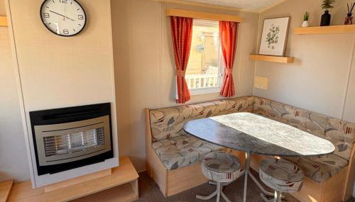 3 Bed Caravan - Side Gated Decking, Wifi, Pets - Foto 3