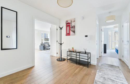 Canary Cityscape- stylish 3 bedroom apartment - Foto 11