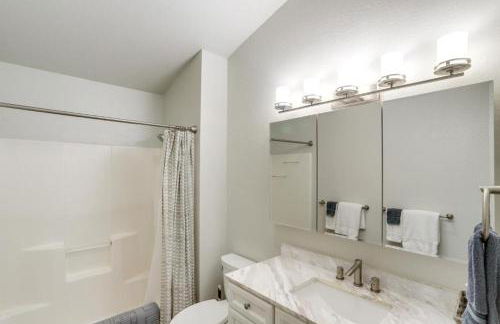 Aurora Ridge Retreat 2BR Near UAF - Foto 10