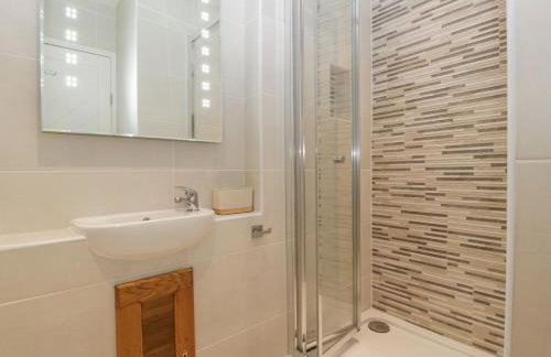 The Fountain Lodge - Photo 18