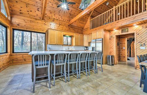 Lakefront Applegate Retreat w/ Private Beach! - Photo 14