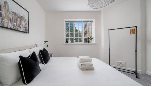 NEW! Cosy Flat - Free Secure Parking - Wapping Station - Foto 5, wardrobe