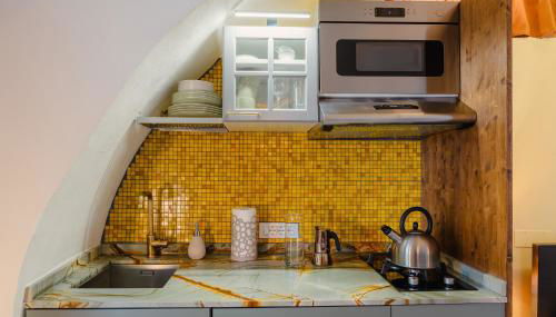 Casa Anastasia with private patio by GardaDoma - Foto 4, stove, minibar