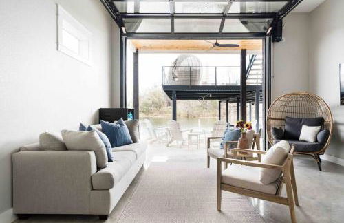 Luxury Lake LBJ Waterfront Home with Hot Tub and Boat Slip - Foto 64